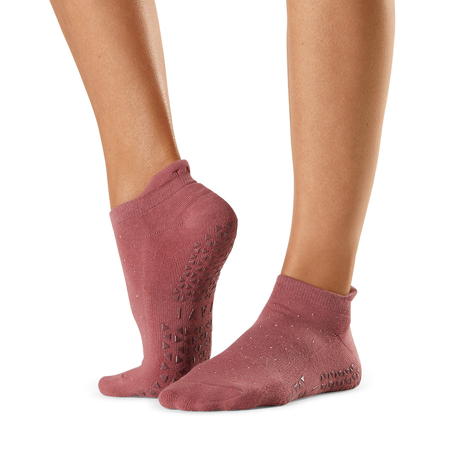 Tavi Grip Socks Savvy Mesa Wild NEW Sizes Small or Medium Non Slip Grip  Sole