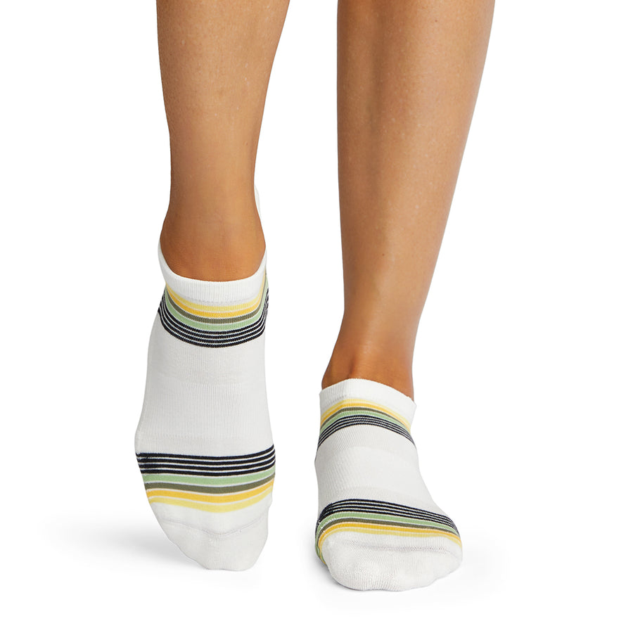 Savvy Grip Socks - Transcend (Barre/Pilates) - ShopperBoard
