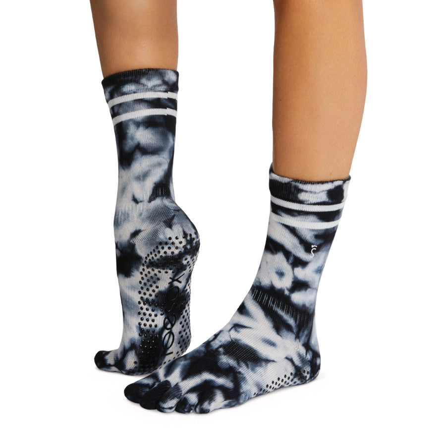 ToeSox - Step into paradise in the new Full Toe Luna Grip Socks in