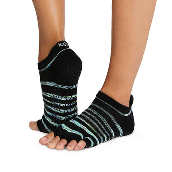 Toesox FT Low Rise Yoga Grip Socks, Black, XS – Toprank Sport™
