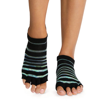 Toesox FT Elle Yoga Grip Socks, Charcoal Grey, M – Toprank Sport™