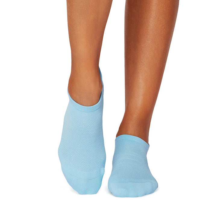 Savvy Tec Grip Socks | Socks > Grip | Tavi – ToeSox | Tavi | Vooray