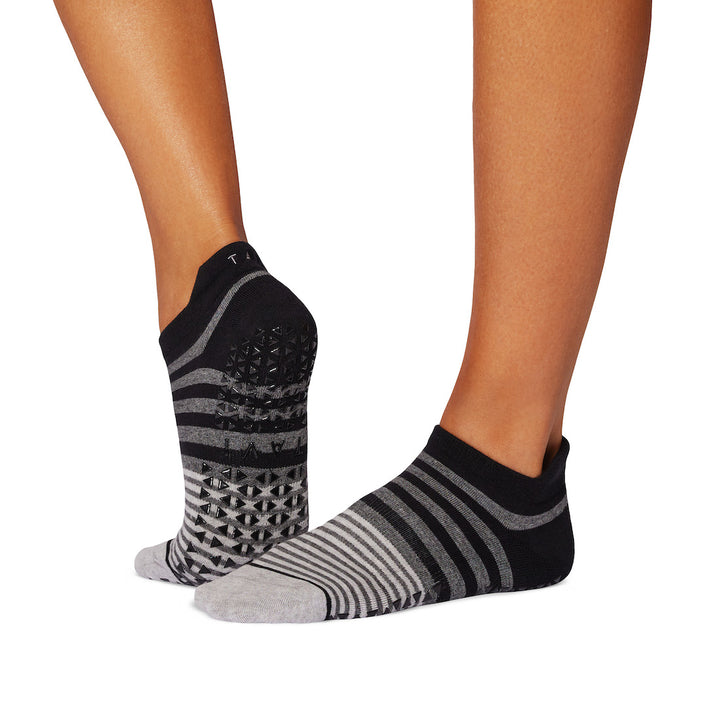 Savvy Grip Socks | Socks > Grip | Tavi – ToeSox | Tavi | Vooray