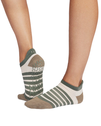 Savvy Grip Socks | Socks > Grip | Tavi – ToeSox | Tavi | Vooray