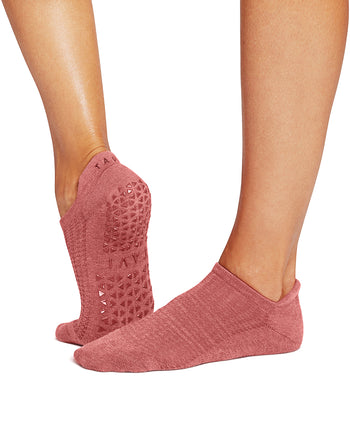 Savvy Breeze Grip Socks | Socks > Grip | Tavi – ToeSox | Tavi | Vooray