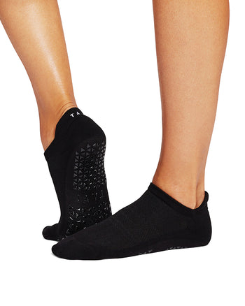 Savvy Tec Grip Socks | Socks > Grip | Tavi – ToeSox | Tavi | Vooray