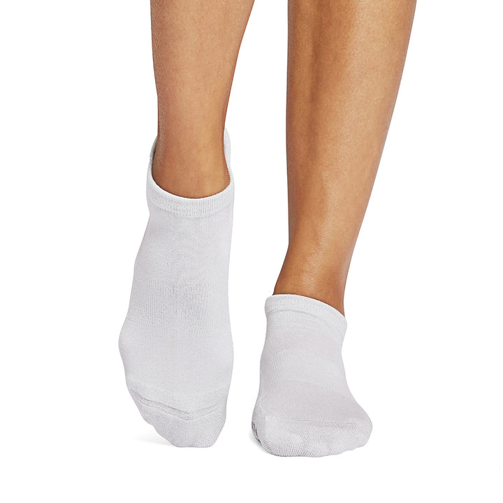 Savvy Grip Socks | Socks > Grip | Tavi – ToeSox | Tavi | Vooray