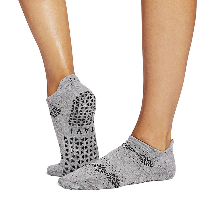 Savvy Grip Socks | Socks > Grip | Tavi – ToeSox | Tavi | Vooray