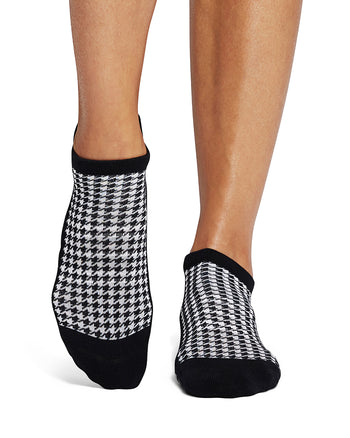 Savvy Grip Socks | Socks > Grip | Tavi – ToeSox | Tavi | Vooray