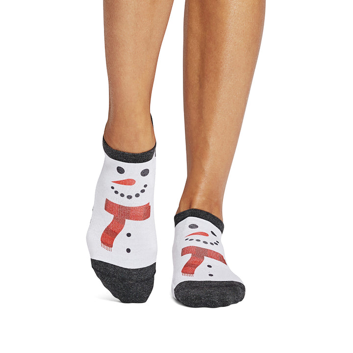 Savvy Holiday Grip Socks | Socks > Grip | Tavi – ToeSox | Tavi | Vooray