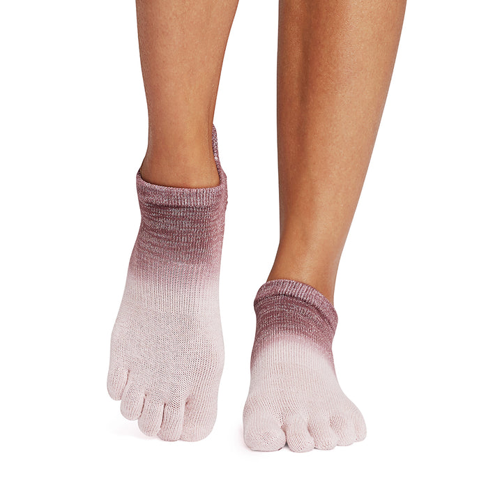 Full Toe Low Rise Grip Socks | Socks > Grip | ToeSox – ToeSox | Tavi | Vooray