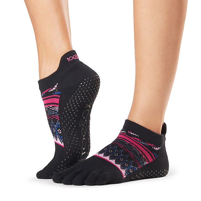 Toesox Grip Full Toe Low Rise 2 Pack Heather Navy and Black Small